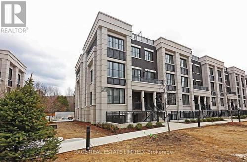 204 - 652 Cricklewood Drive, Mississauga, ON - Outdoor With Facade