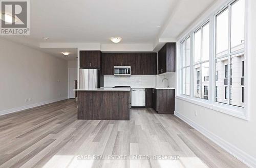 204 - 652 Cricklewood Drive, Mississauga, ON - Indoor Photo Showing Kitchen With Stainless Steel Kitchen With Upgraded Kitchen