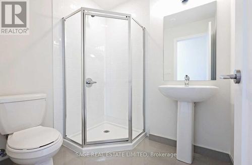 204 - 652 Cricklewood Drive, Mississauga (Mineola), ON - Indoor Photo Showing Bathroom