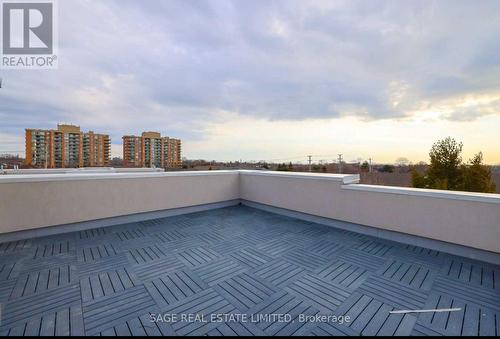 204 - 652 Cricklewood Drive, Mississauga (Mineola), ON - Outdoor With View