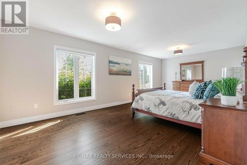 5917 Sixth Line, Erin, ON - Indoor Photo Showing Bedroom