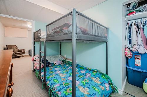 153 East 18Th Street, Hamilton, ON - Indoor Photo Showing Bedroom