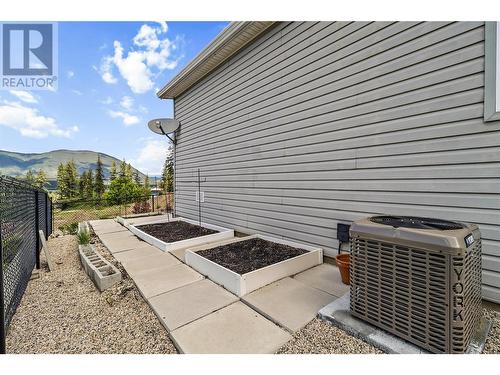 900 10 Avenue Se Unit# 7, Salmon Arm, BC - Outdoor With Exterior