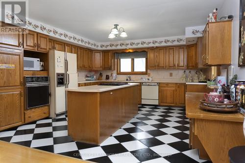 52 Washburn Street, Prince Edward County (Picton), ON - Indoor Photo Showing Kitchen