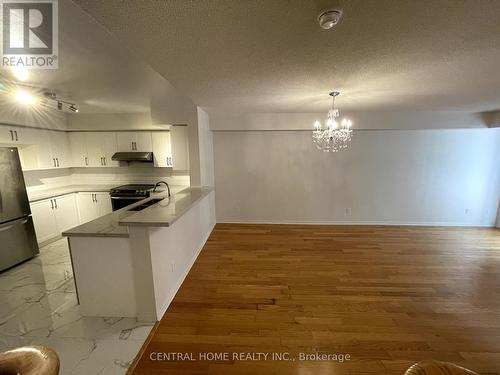 103 Grandview Way, Toronto (Willowdale East), ON - Indoor Photo Showing Kitchen