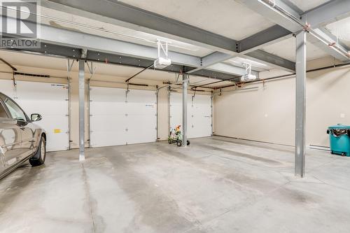 9700 Santina Road Unit# 2, Lake Country, BC - Indoor Photo Showing Garage