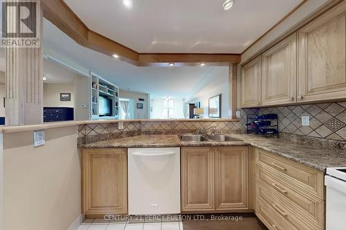 814 - 711 Rossland Road E, Whitby (Pringle Creek), ON - Indoor Photo Showing Kitchen With Double Sink