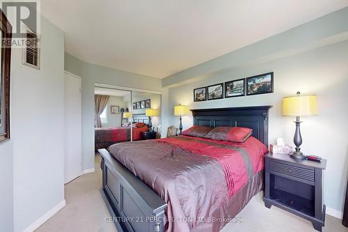 814 - 711 Rossland Road E, Whitby (Pringle Creek), ON - Indoor Photo Showing Bedroom