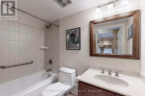 814 - 711 Rossland Road E, Whitby, ON - Indoor Photo Showing Bathroom