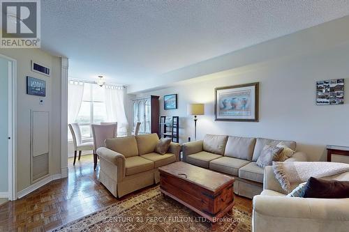 814 - 711 Rossland Road E, Whitby (Pringle Creek), ON - Indoor Photo Showing Living Room