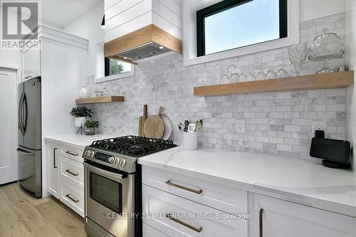 701 Sixth Street, Collingwood, ON - Indoor Photo Showing Kitchen