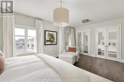 218 Dorval Drive, Oakville, ON - Indoor Photo Showing Bedroom