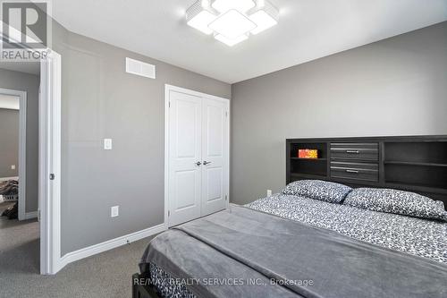 41 Success Way, Thorold, ON - Indoor Photo Showing Bedroom