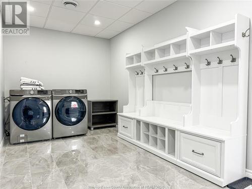 6124 Tecumseh Road East Unit# 20, Windsor, ON - Indoor Photo Showing Laundry Room