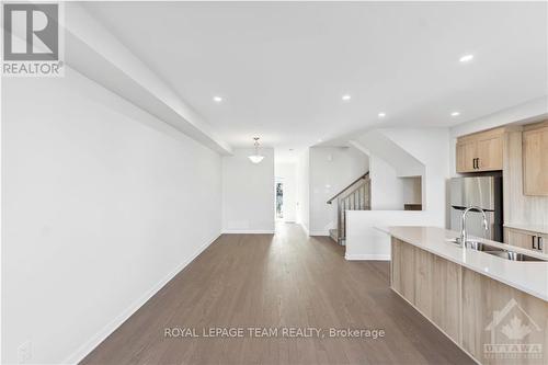 304 Establish Avenue, Ottawa, ON - Indoor Photo Showing Kitchen With Double Sink