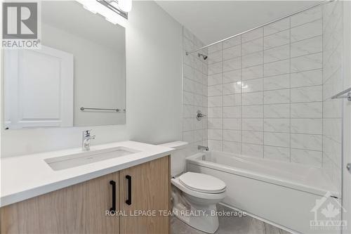 304 Establish Avenue, Ottawa, ON - Indoor Photo Showing Bathroom