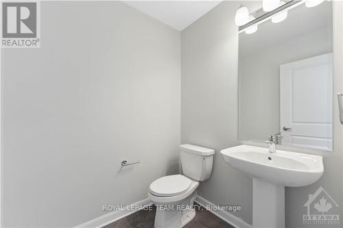 304 Establish Avenue, Ottawa, ON - Indoor Photo Showing Bathroom