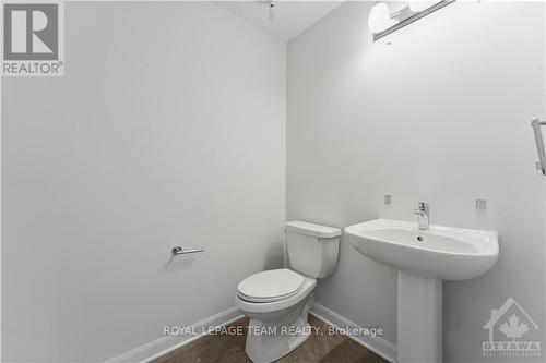 339 Establish Avenue, Ottawa, ON - Indoor Photo Showing Bathroom