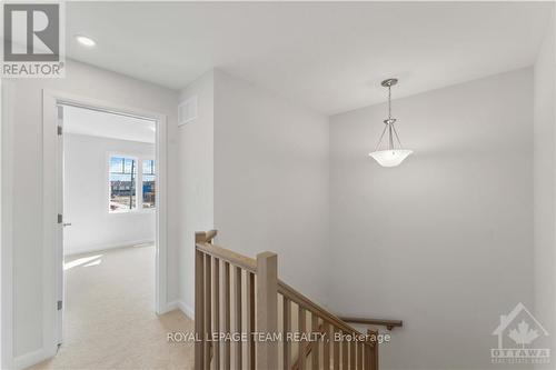 339 Establish Avenue, Ottawa, ON - Indoor Photo Showing Other Room