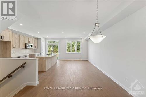 339 Establish Avenue, Ottawa, ON - Indoor Photo Showing Kitchen