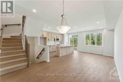 339 Establish Avenue, Ottawa, ON - Indoor Photo Showing Kitchen