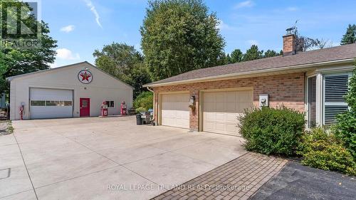 2 car heated garage - 21709 Wonderland Road N, Middlesex Centre, ON - Outdoor