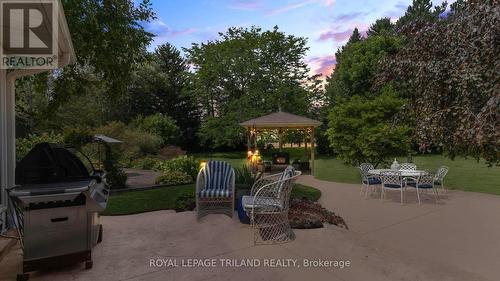 ENjoy evening sunsets - 21709 Wonderland Road N, Middlesex Centre, ON - Outdoor With Backyard