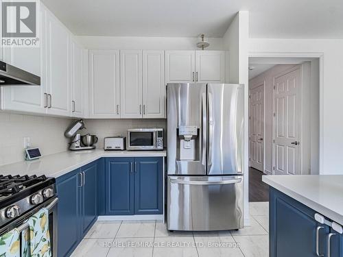 45 Kennedy Boulevard, New Tecumseth (Alliston), ON - Indoor Photo Showing Kitchen With Stainless Steel Kitchen