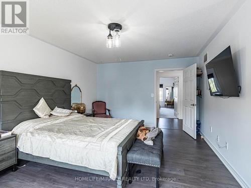 45 Kennedy Boulevard, New Tecumseth (Alliston), ON - Indoor Photo Showing Bedroom