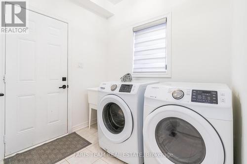 1386 Dallman Street, Innisfil (Lefroy), ON - Indoor Photo Showing Laundry Room