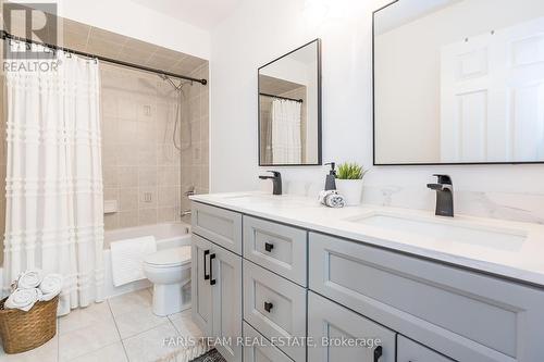 1386 Dallman Street, Innisfil, ON - Indoor Photo Showing Bathroom