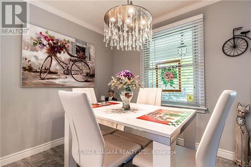 70 Margery Avenue, St. Catharines, ON - Indoor Photo Showing Dining Room