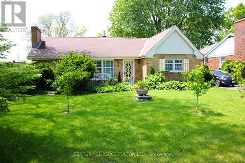 2 Woodland Acres, Belleville, ON - Outdoor