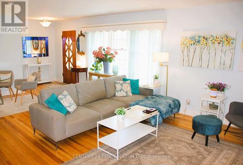 2 Woodland Acres, Belleville, ON - Indoor Photo Showing Living Room