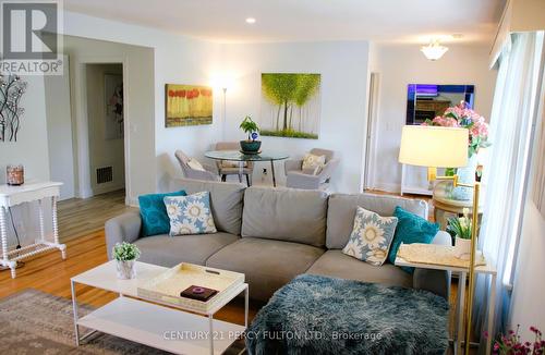 2 Woodland Acres, Belleville, ON - Indoor Photo Showing Living Room