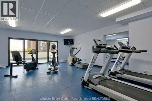 150 Park Unit# 802, Windsor, ON - Indoor Photo Showing Gym Room