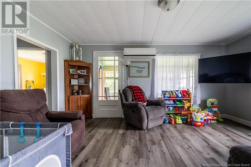 693 555 Route, Richmond Corner, NB - Indoor Photo Showing Living Room