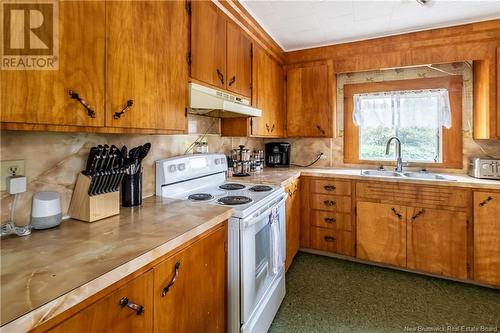 693 555 Route, Richmond Corner, NB - Indoor Photo Showing Kitchen With Double Sink