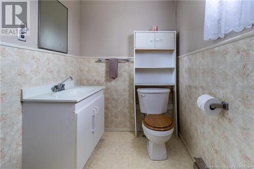 693 555 Route, Richmond Corner, NB - Indoor Photo Showing Bathroom