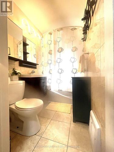 3316 Bathurst Street, Toronto (Englemount-Lawrence), ON - Indoor Photo Showing Bathroom