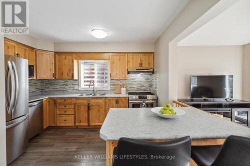 3246 Paulpeel Avenue, London, ON - Indoor Photo Showing Kitchen With Double Sink