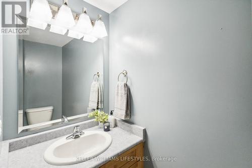 3246 Paulpeel Avenue, London, ON - Indoor Photo Showing Bathroom