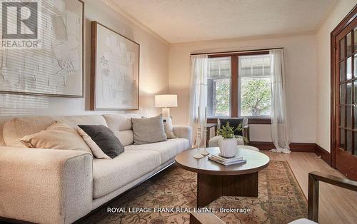 95 Agnes Street, Oshawa (O'Neill), ON - Indoor Photo Showing Living Room