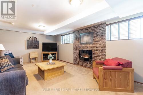 356 Grenville Avenue, Orillia, ON - Indoor Photo Showing Living Room With Fireplace