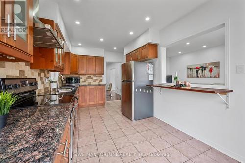 29 Binder Twine Trail, Brampton (Fletcher'S Creek Village), ON - Indoor Photo Showing Kitchen With Double Sink