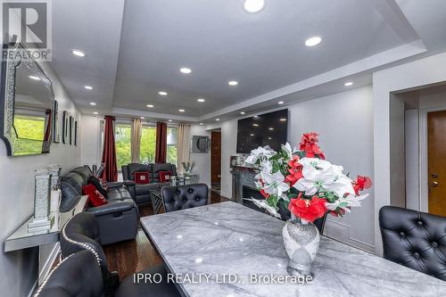 28 Gravenhurst Avenue, Toronto (Downsview-Roding-Cfb), ON - Indoor