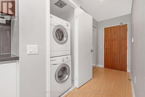 705 - 85 Queens Wharf Road, Toronto (Waterfront Communities), ON - Indoor Photo Showing Laundry Room