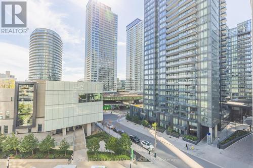 705 - 85 Queens Wharf Road, Toronto (Waterfront Communities), ON - Outdoor With Facade