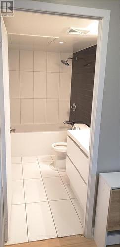 705 - 85 Queens Wharf Road, Toronto (Waterfront Communities), ON - Indoor Photo Showing Bathroom