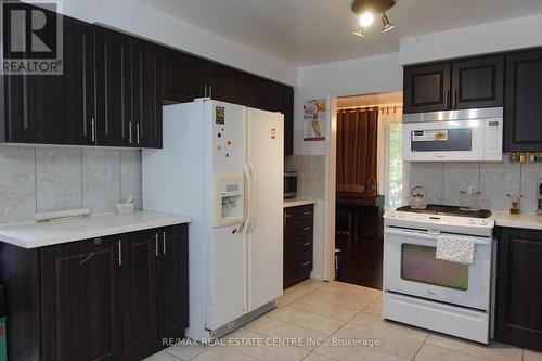 17 Woodland Road, Amaranth, ON - Indoor Photo Showing Kitchen